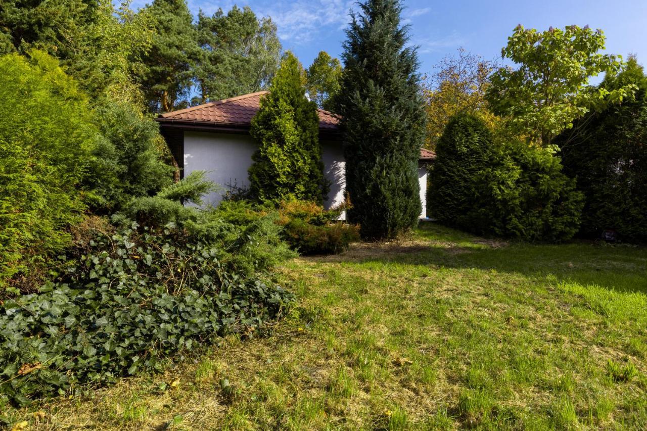 Holiday House Cinema Experience Warsaw Michalowice By Renters Villa Bagian luar foto